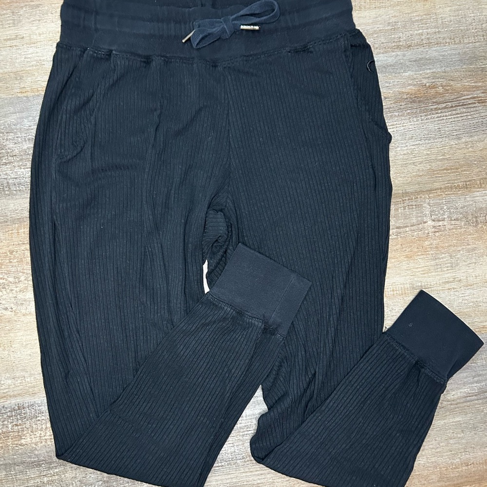 Zyia Black Ribbed Jogger Pants